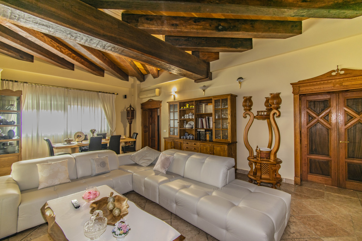 Se vende Villa - Chalet de 4 dormitorios en Costa Del Sol, Málaga, España