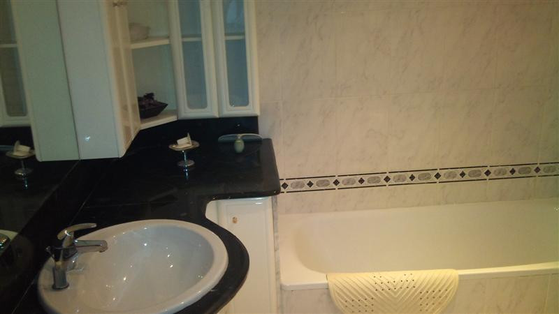 5 Bed Apartment for sale in La Duquesa Costa Del Sol, Málaga, Spain