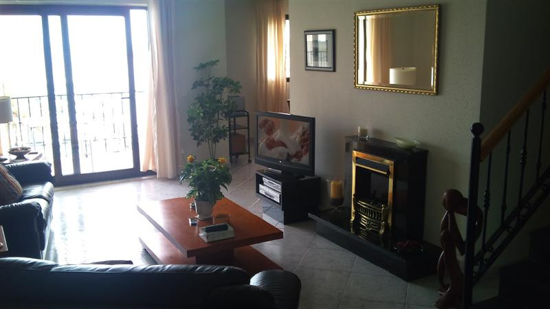 5 Bed Apartment for sale in La Duquesa Costa Del Sol, Málaga, Spain