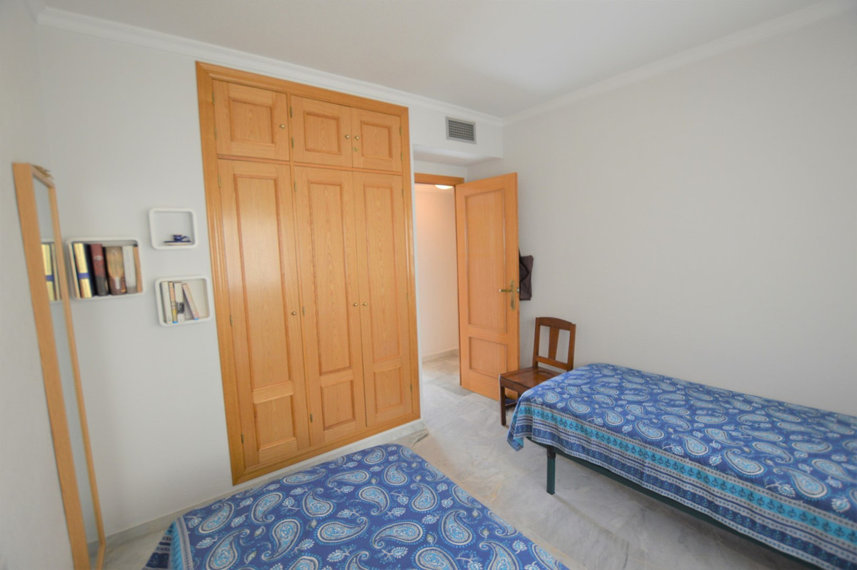 Se vende Apartamento Planta Media de 2 dormitorios en Costa Del Sol, Málaga, España