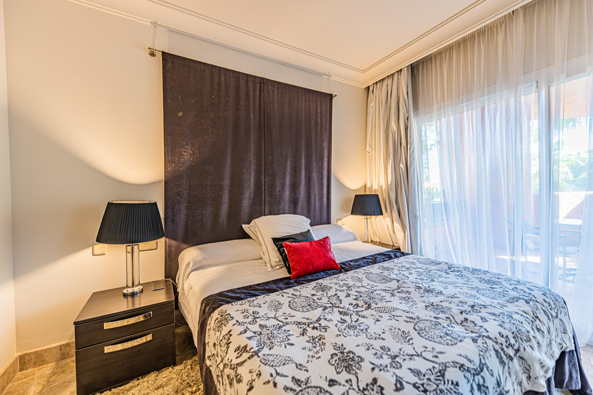 3 Bed Apartment for sale in Nueva Andalucía Costa Del Sol, Málaga, Spain