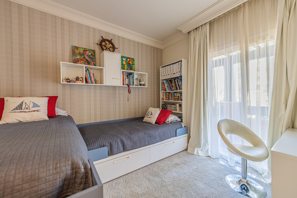 3 Bed Apartment for sale in Nueva Andalucía Costa Del Sol, Málaga, Spain