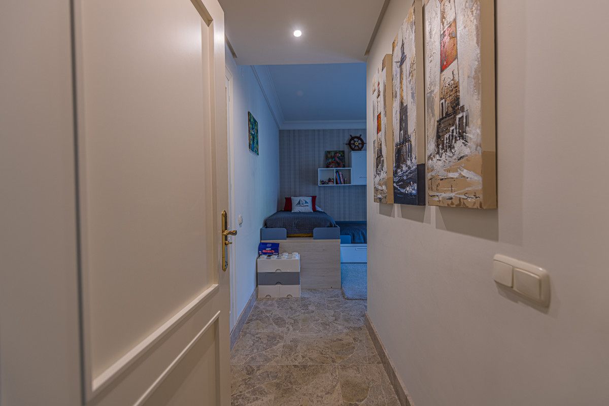 3 Bed Apartment for sale in Nueva Andalucía Costa Del Sol, Málaga, Spain