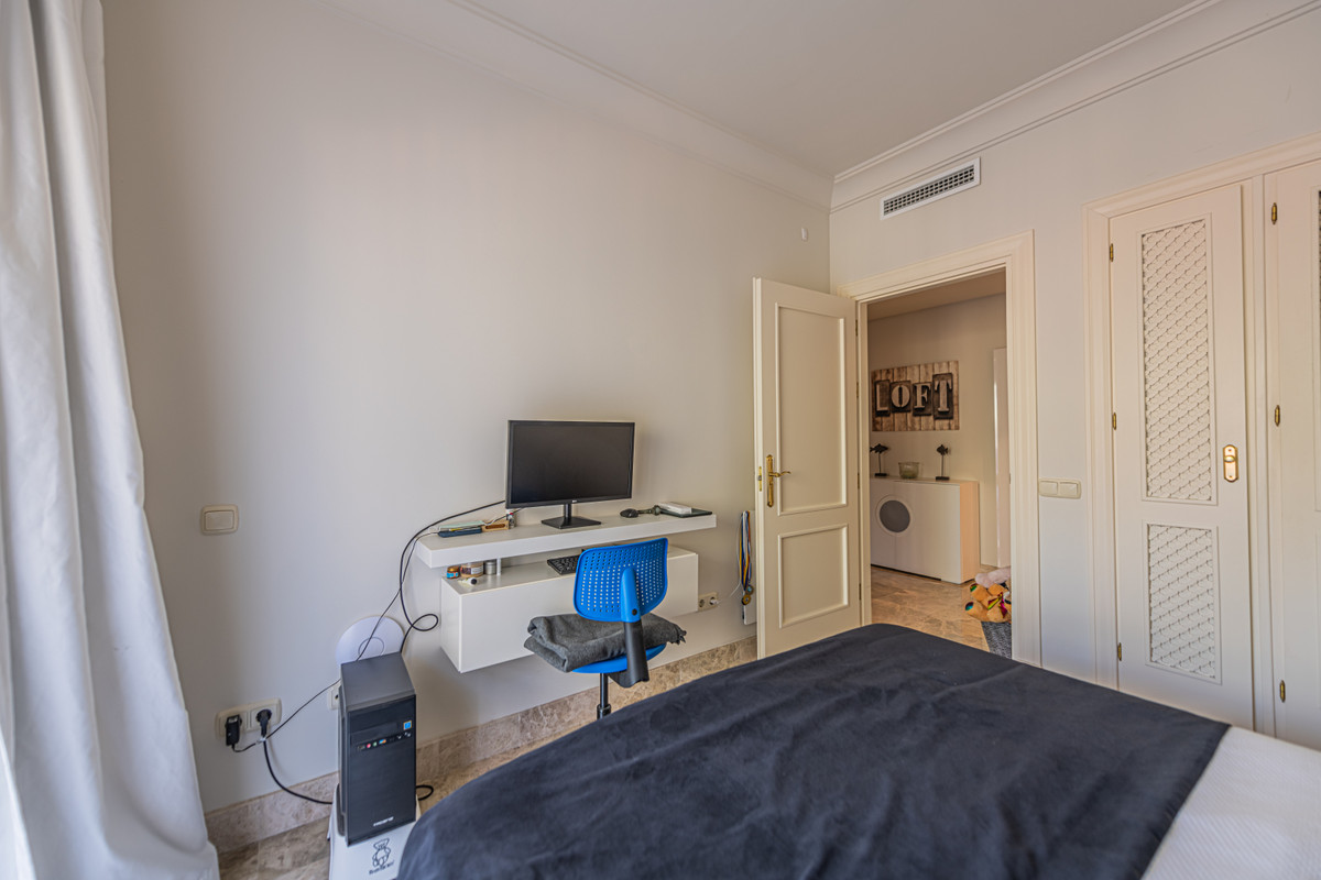 3 Bed Apartment for sale in Nueva Andalucía Costa Del Sol, Málaga, Spain