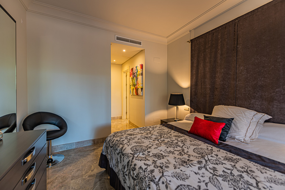 3 Bed Apartment for sale in Nueva Andalucía Costa Del Sol, Málaga, Spain