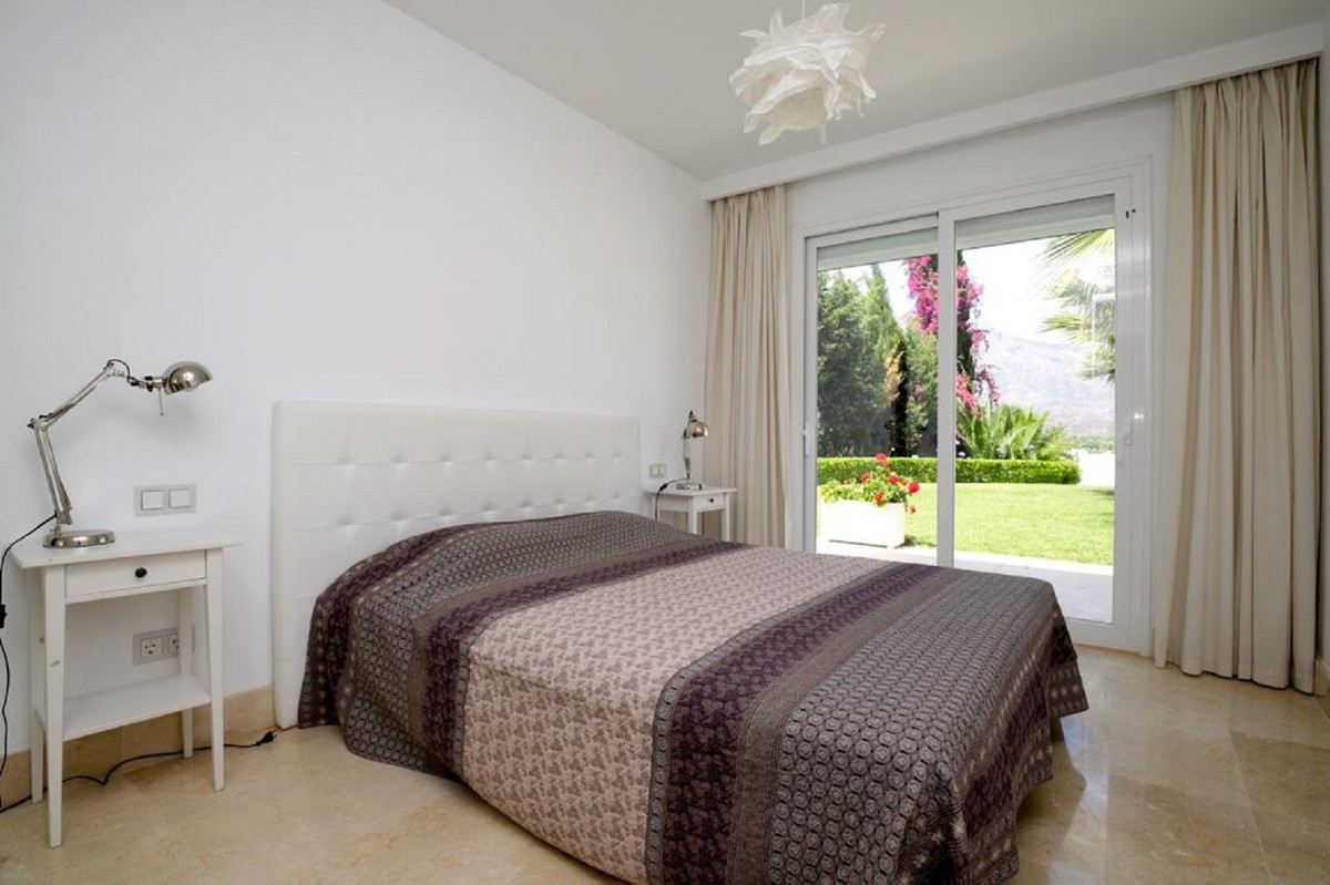 6 Bed Townhouse for sale in Las Brisas Costa Del Sol, Málaga, Spain