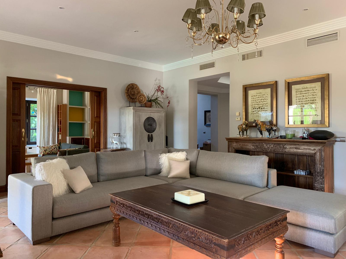 Se vende Villa - Chalet de 5 dormitorios en Costa Del Sol, Málaga, España