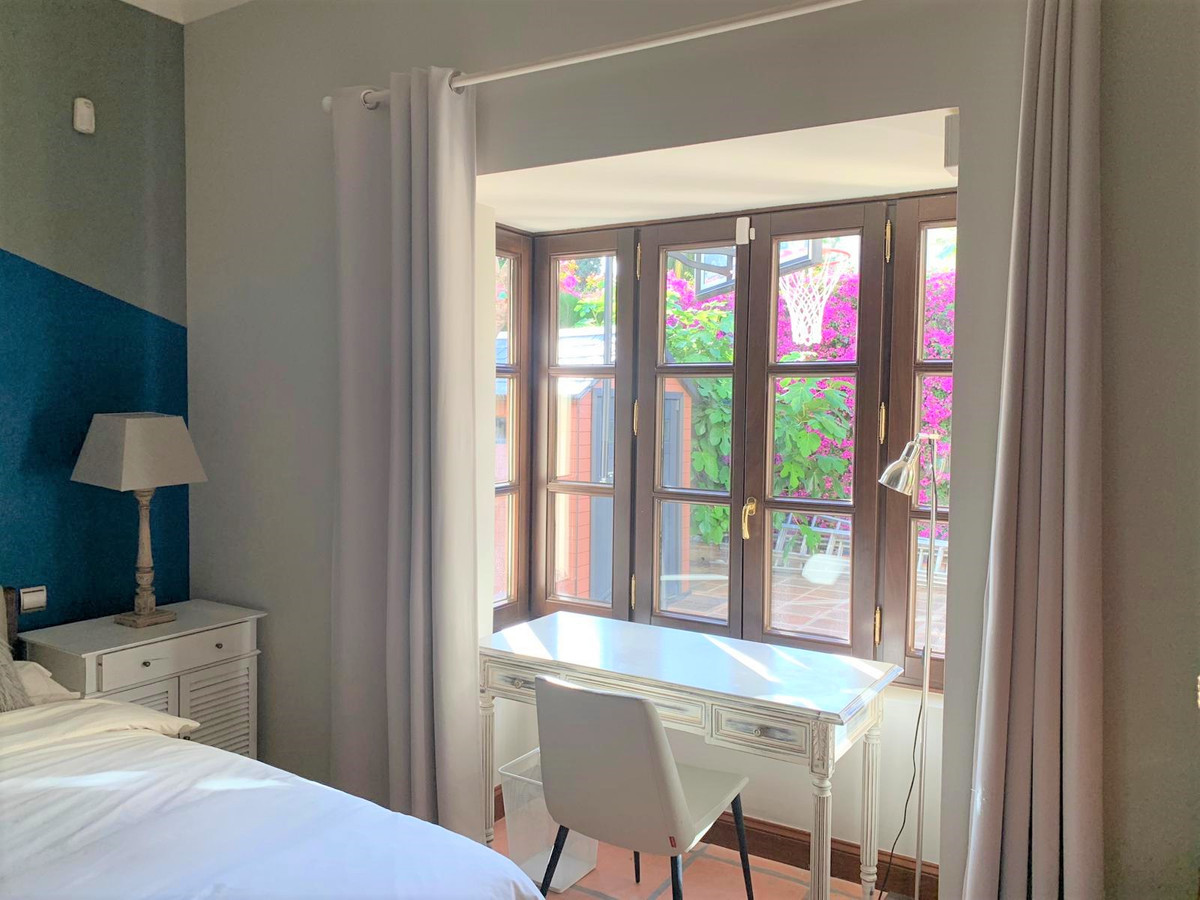 Se vende Villa - Chalet de 5 dormitorios en Costa Del Sol, Málaga, España