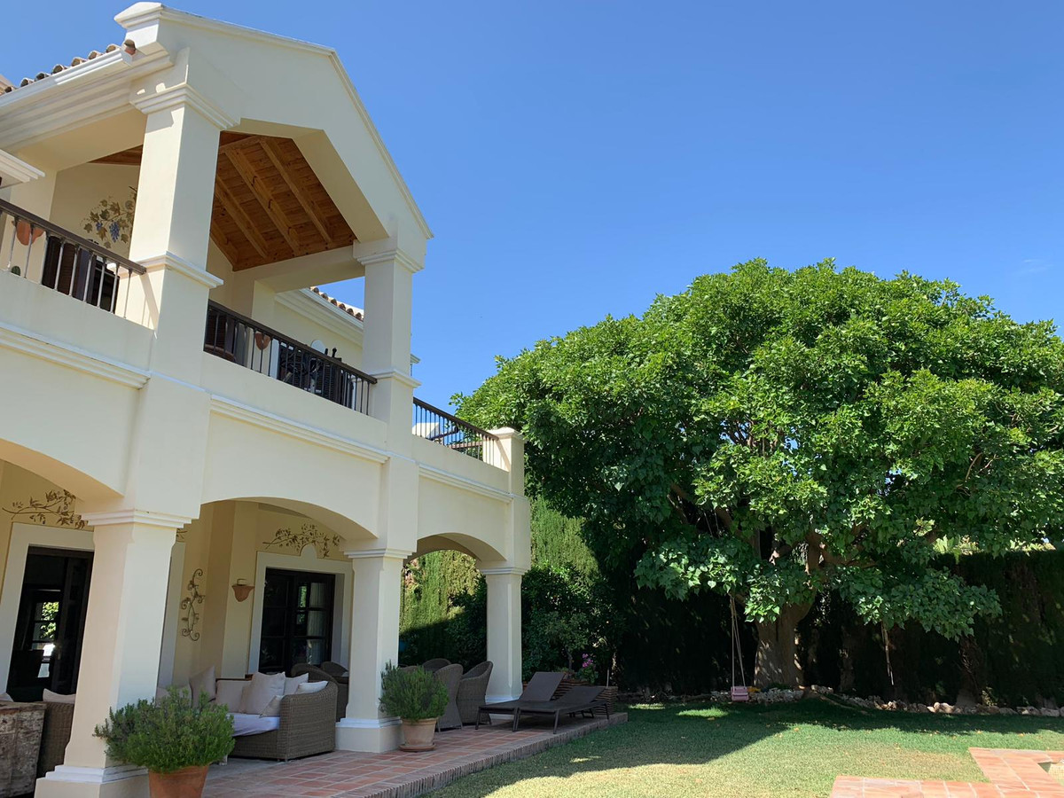 Se vende Villa - Chalet de 5 dormitorios en Costa Del Sol, Málaga, España