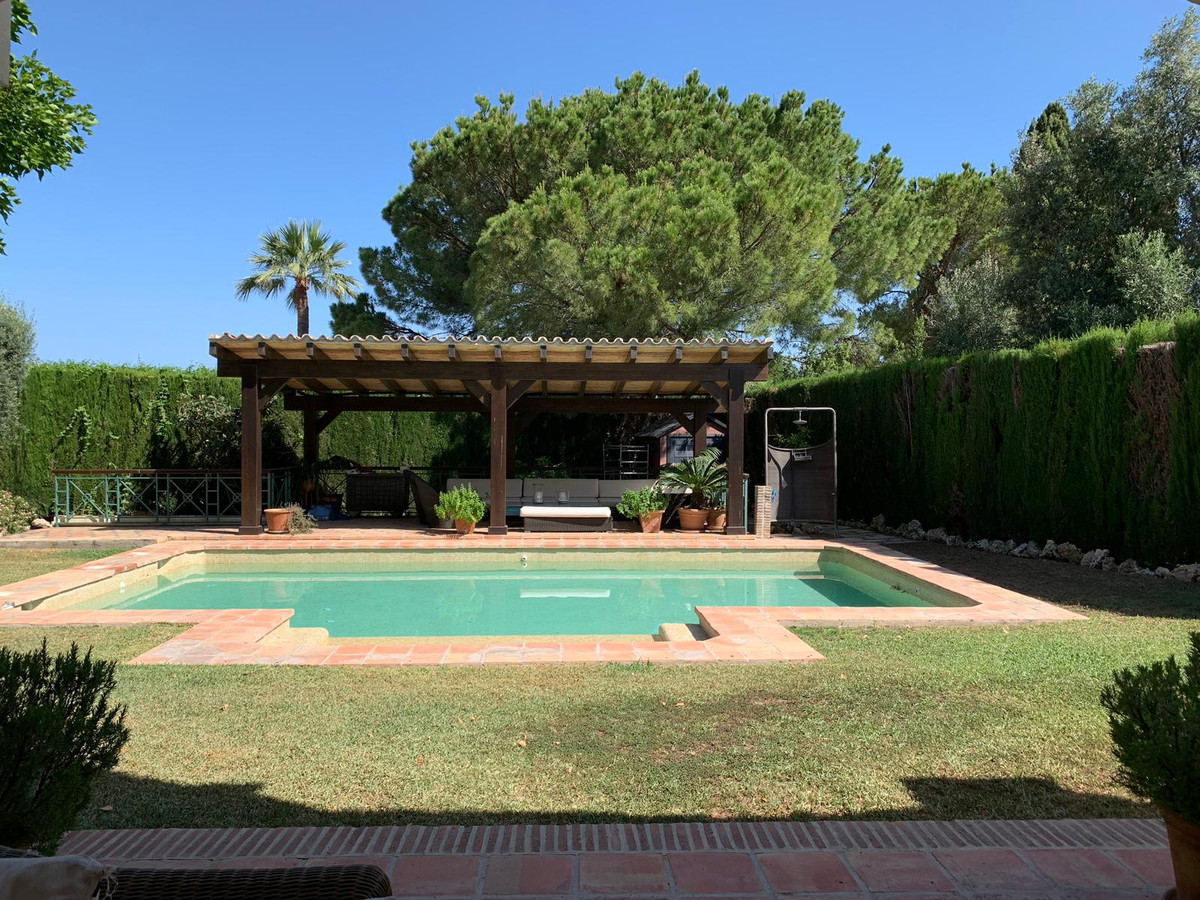 Se vende Villa - Chalet de 5 dormitorios en Costa Del Sol, Málaga, España