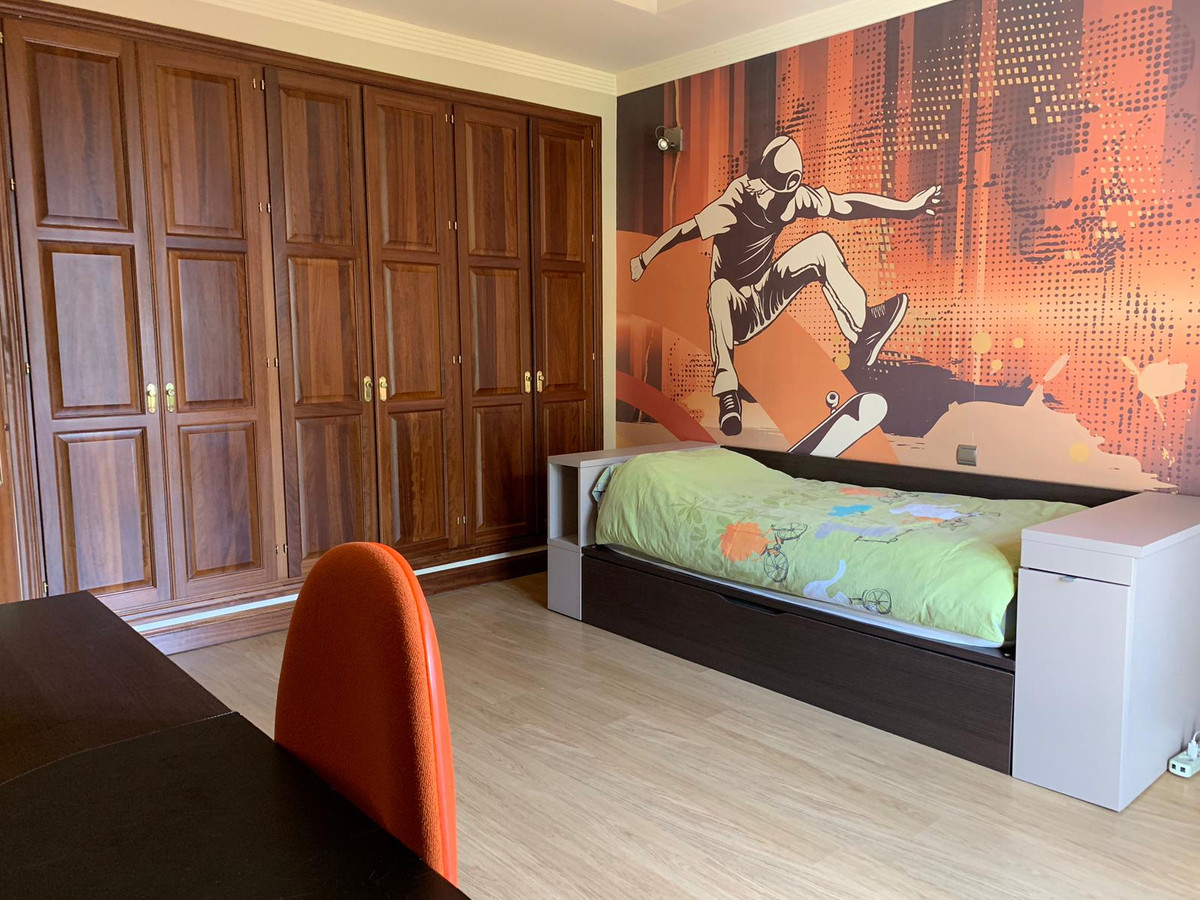 Se vende Villa - Chalet de 5 dormitorios en Costa Del Sol, Málaga, España