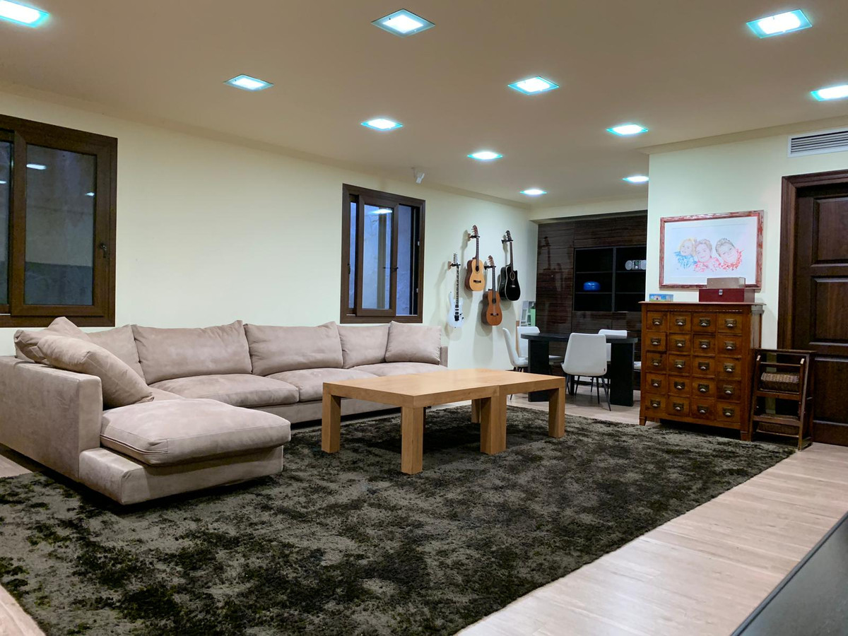 Se vende Villa - Chalet de 5 dormitorios en Costa Del Sol, Málaga, España