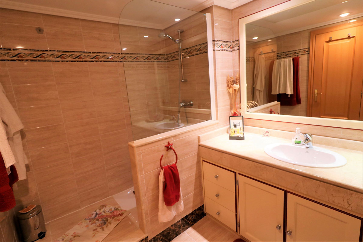 3 Bed Townhouse for sale in Estepona Costa Del Sol, Málaga, Spain