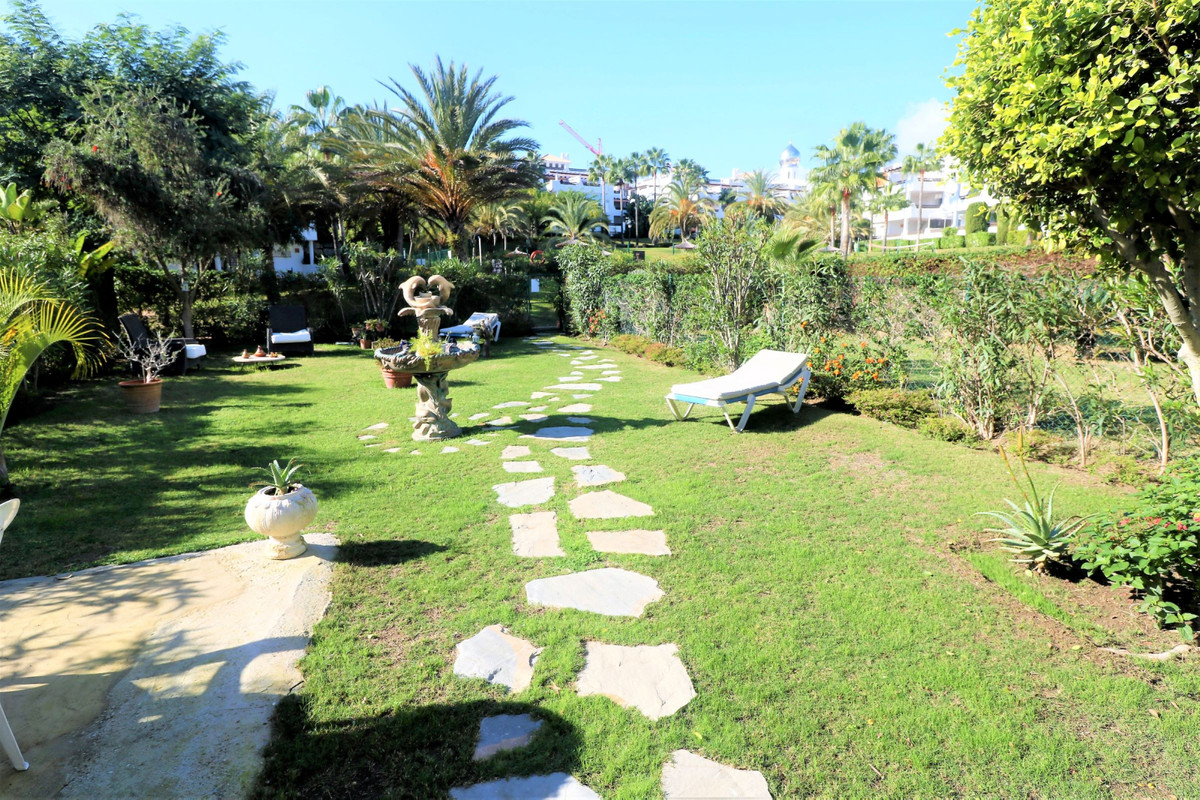 3 Bed Townhouse for sale in Estepona Costa Del Sol, Málaga, Spain