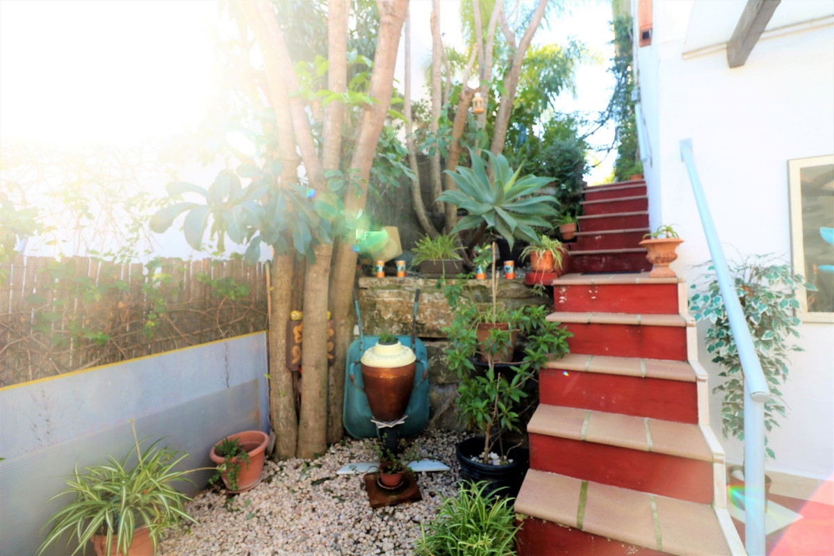 3 Bed Townhouse for sale in Estepona Costa Del Sol, Málaga, Spain