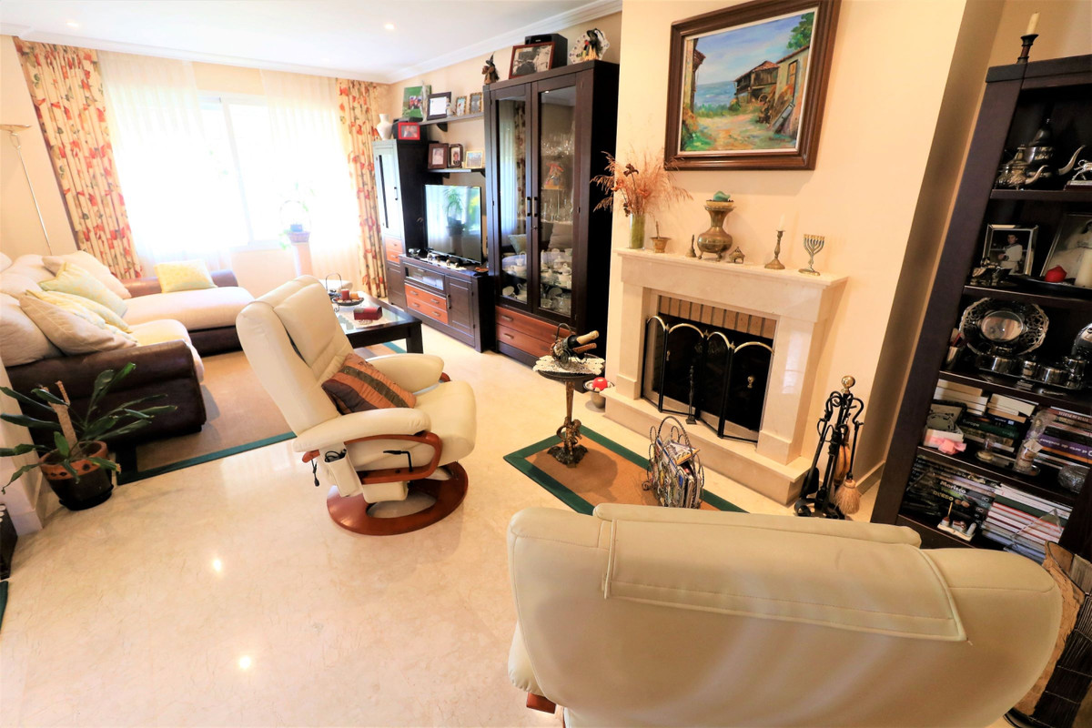 3 Bed Townhouse for sale in Estepona Costa Del Sol, Málaga, Spain