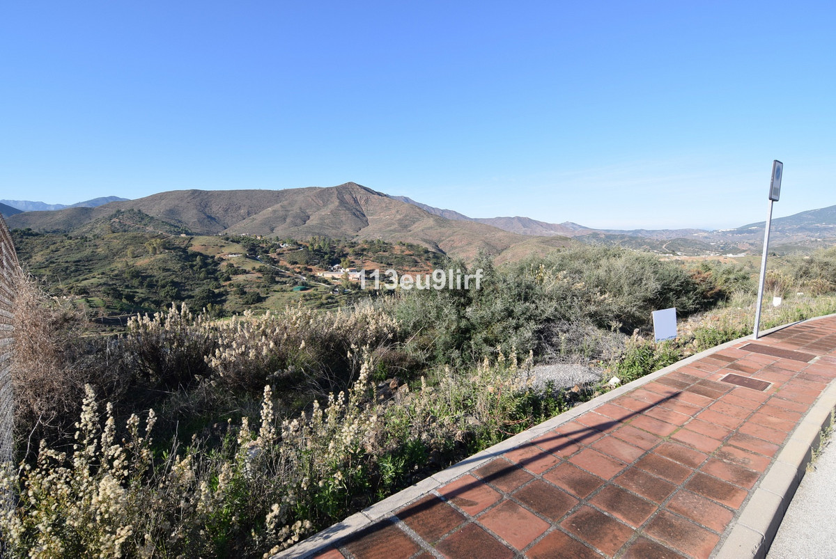 Se vende Terreno Urbano  en Costa Del Sol, Málaga, España