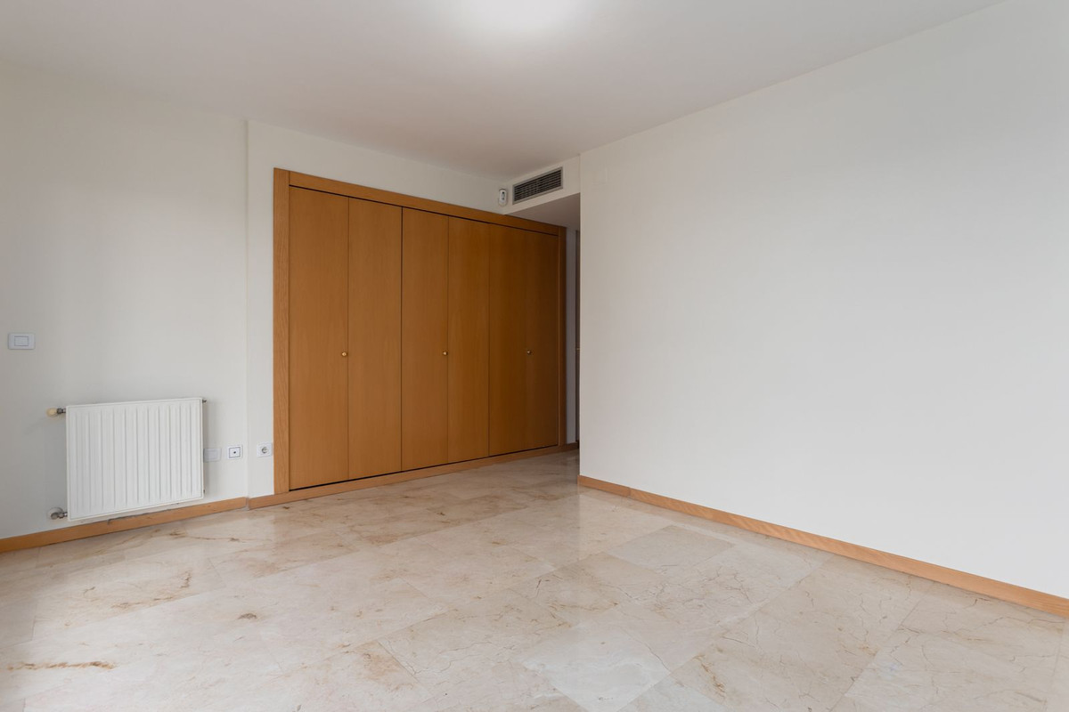 3 Bed Apartment for sale in Guadalmina Alta Costa Del Sol, Málaga, Spain