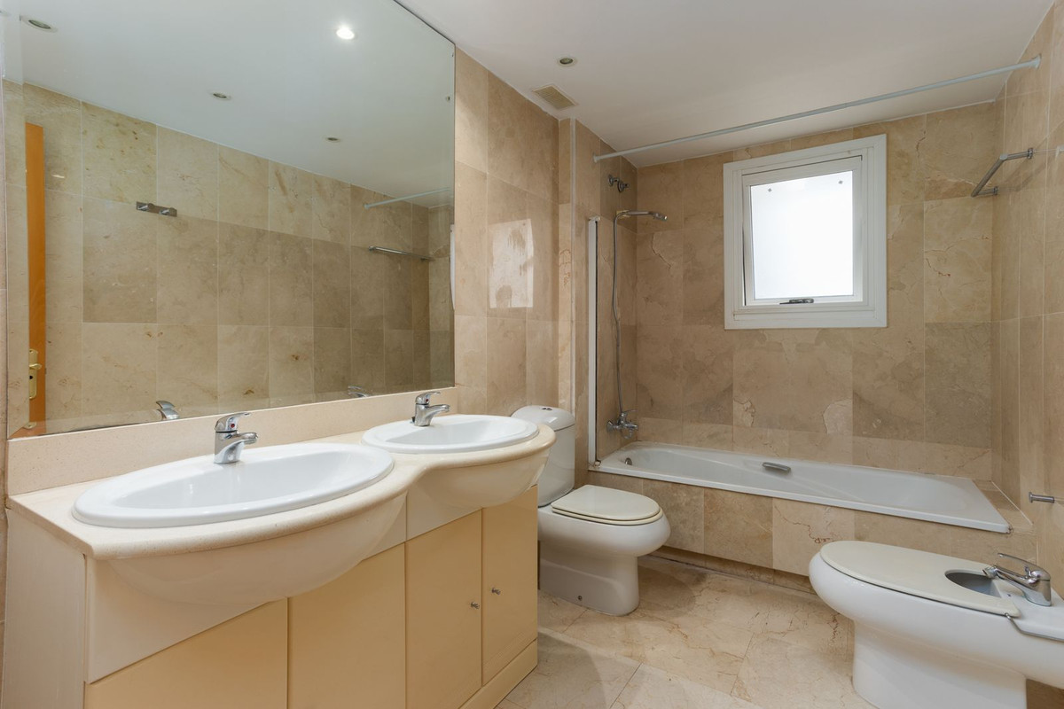 3 Bed Apartment for sale in Guadalmina Alta Costa Del Sol, Málaga, Spain