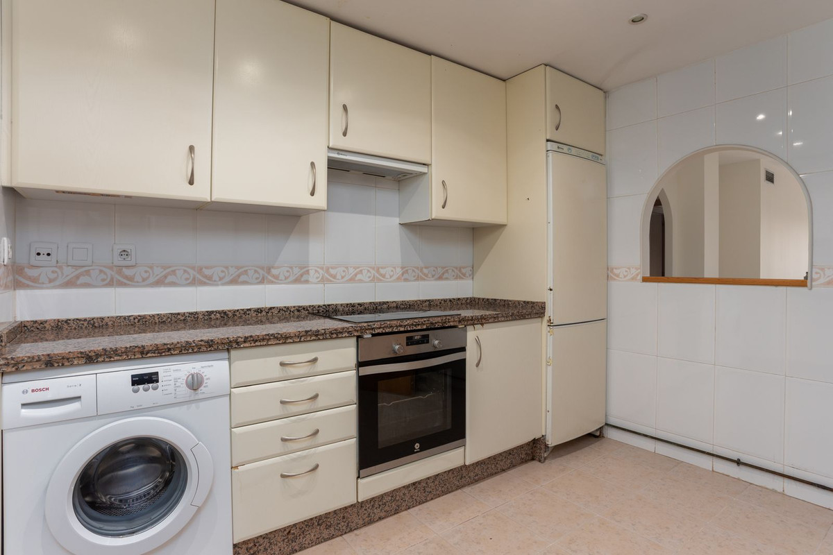 3 Bed Apartment for sale in Guadalmina Alta Costa Del Sol, Málaga, Spain