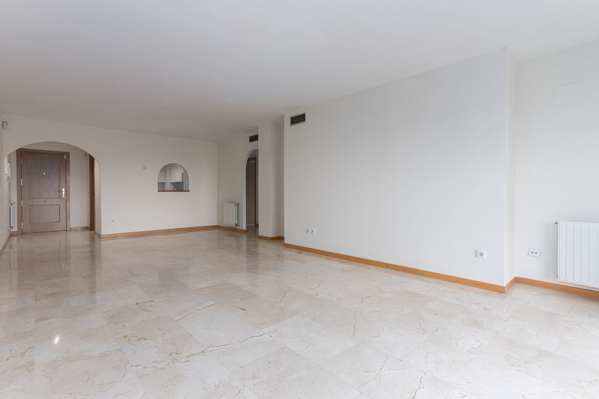 3 Bed Apartment for sale in Guadalmina Alta Costa Del Sol, Málaga, Spain