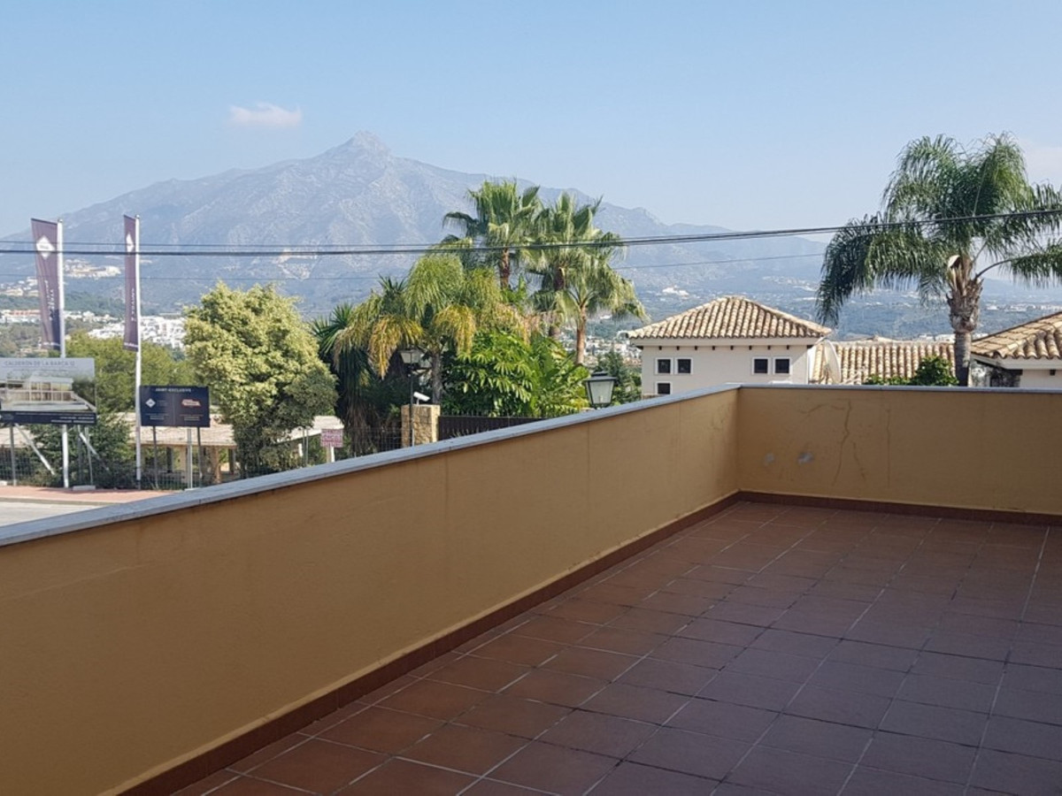 5 Bed Townhouse for sale in Nueva Andalucía Costa Del Sol, Málaga, Spain