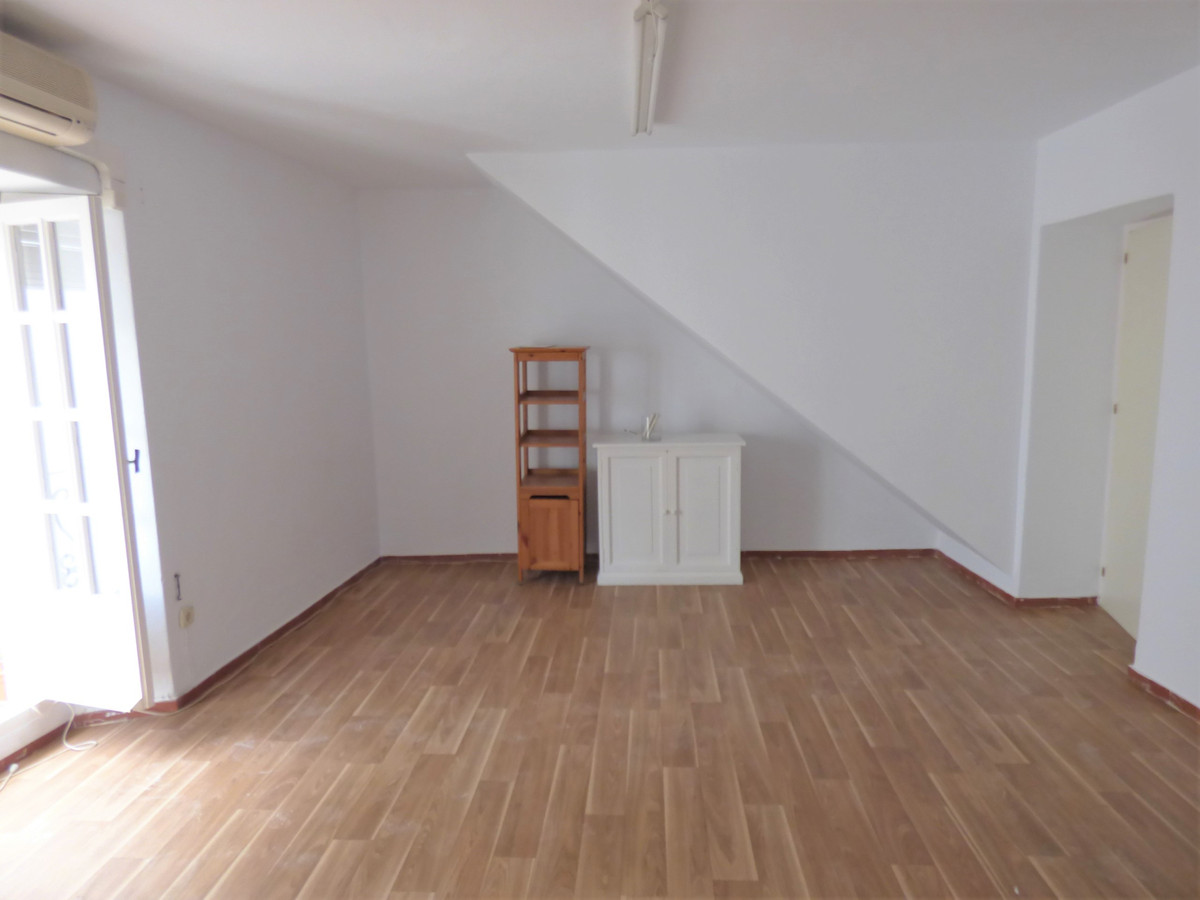 2 Bed Townhouse for sale in Marbella Costa Del Sol, Málaga, Spain