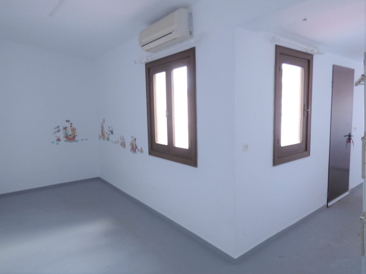 2 Bed Townhouse for sale in Marbella Costa Del Sol, Málaga, Spain