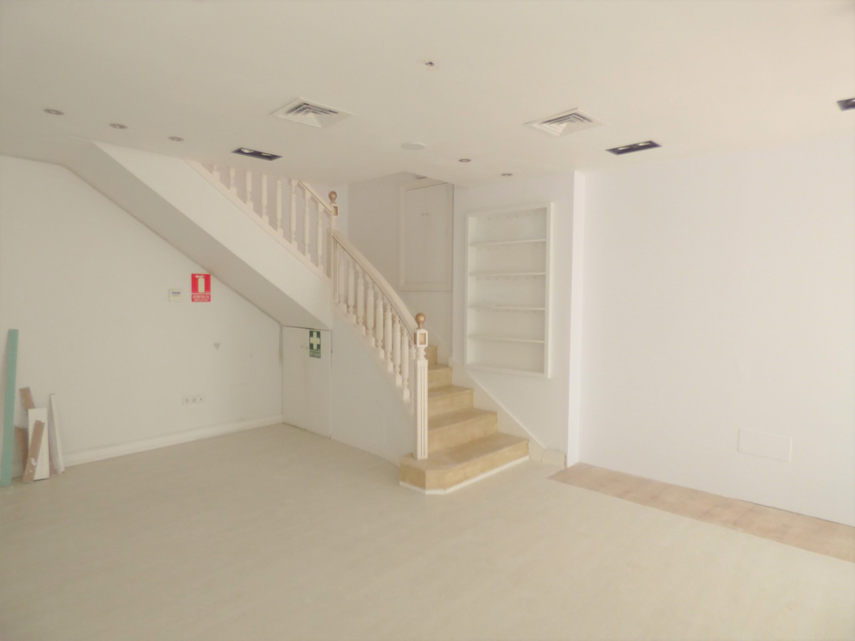 2 Bed Townhouse for sale in Marbella Costa Del Sol, Málaga, Spain