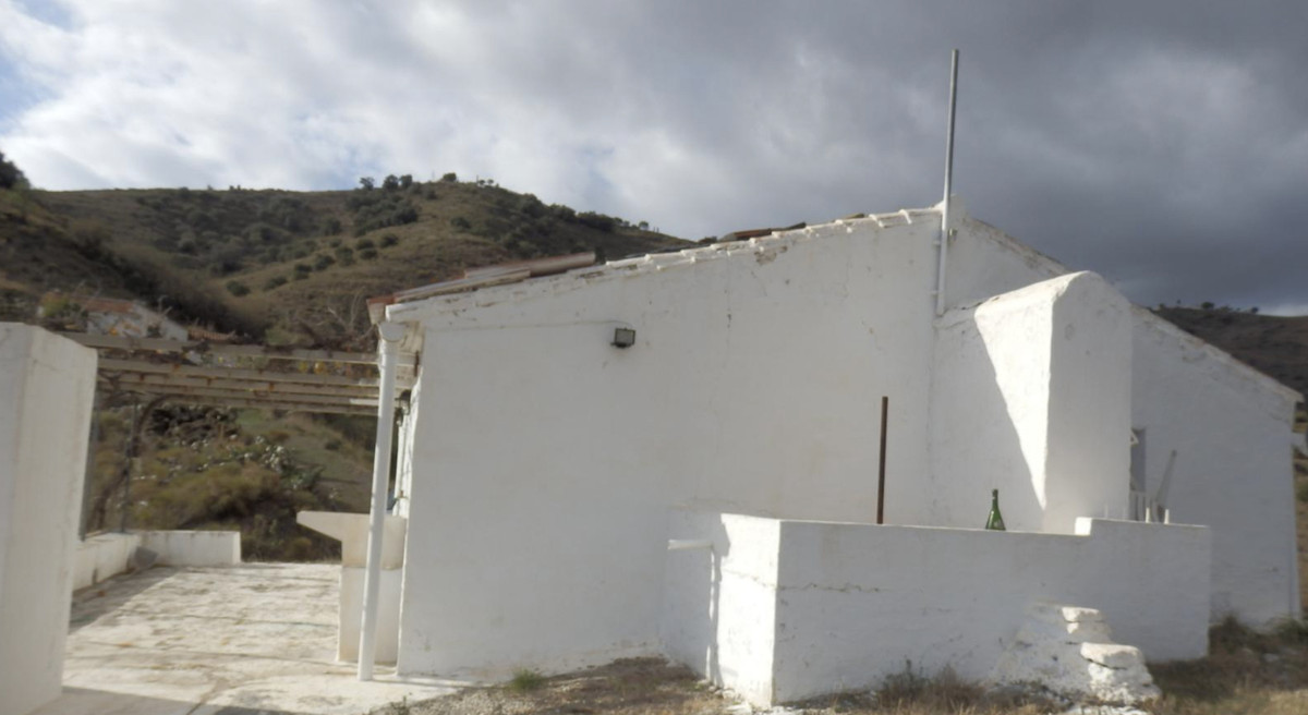 Se vende Finca - Cortijo de 2 dormitorios en Costa Del Sol East, Málaga, España