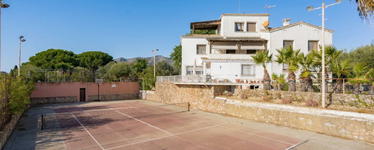17 Bed Townhouse for sale in Torremolinos Costa Del Sol, Málaga, Spain