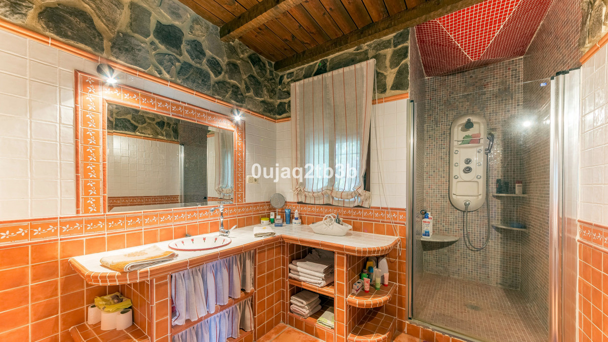 Se vende Finca - Cortijo de 3 dormitorios en Costa Del Sol, Málaga, España