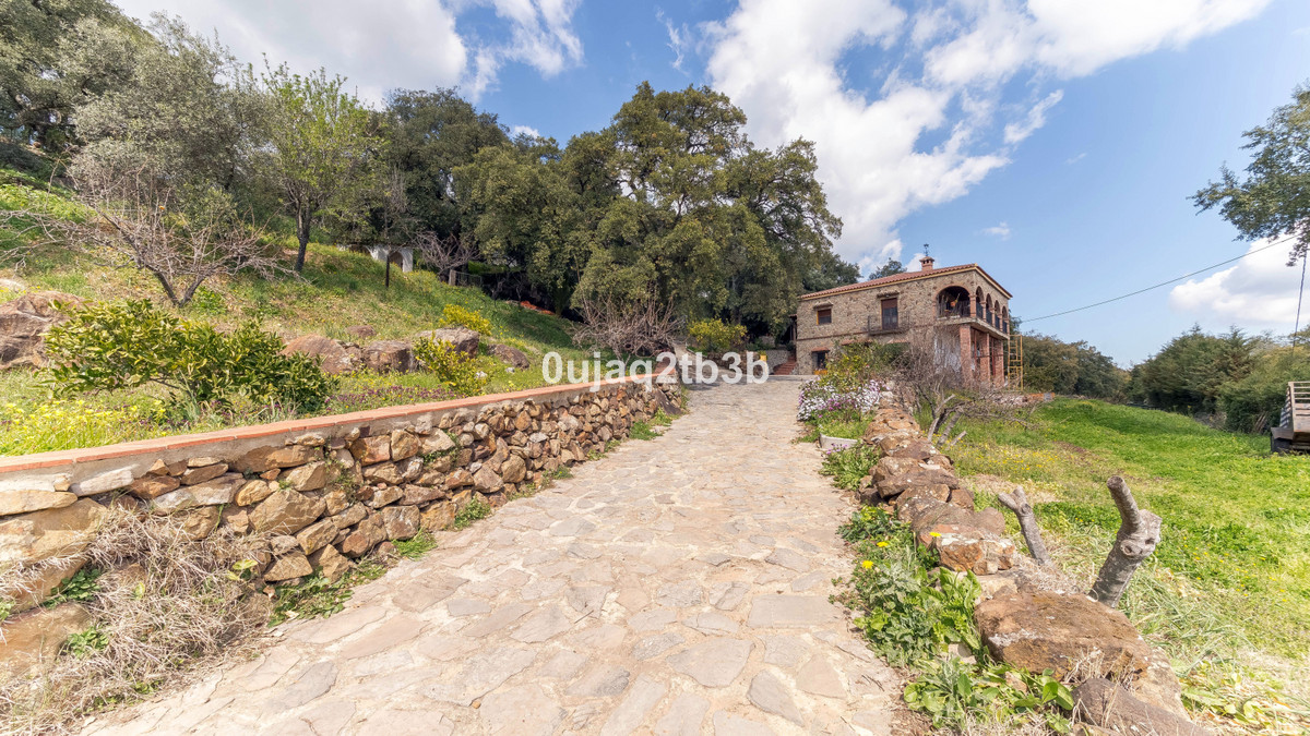 Se vende Finca - Cortijo de 3 dormitorios en Costa Del Sol, Málaga, España