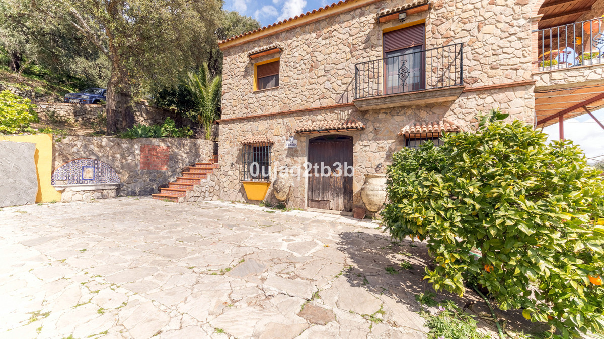 Se vende Finca - Cortijo de 3 dormitorios en Costa Del Sol, Málaga, España