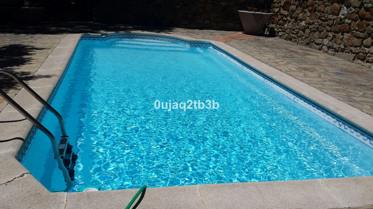 Se vende Finca - Cortijo de 3 dormitorios en Costa Del Sol, Málaga, España