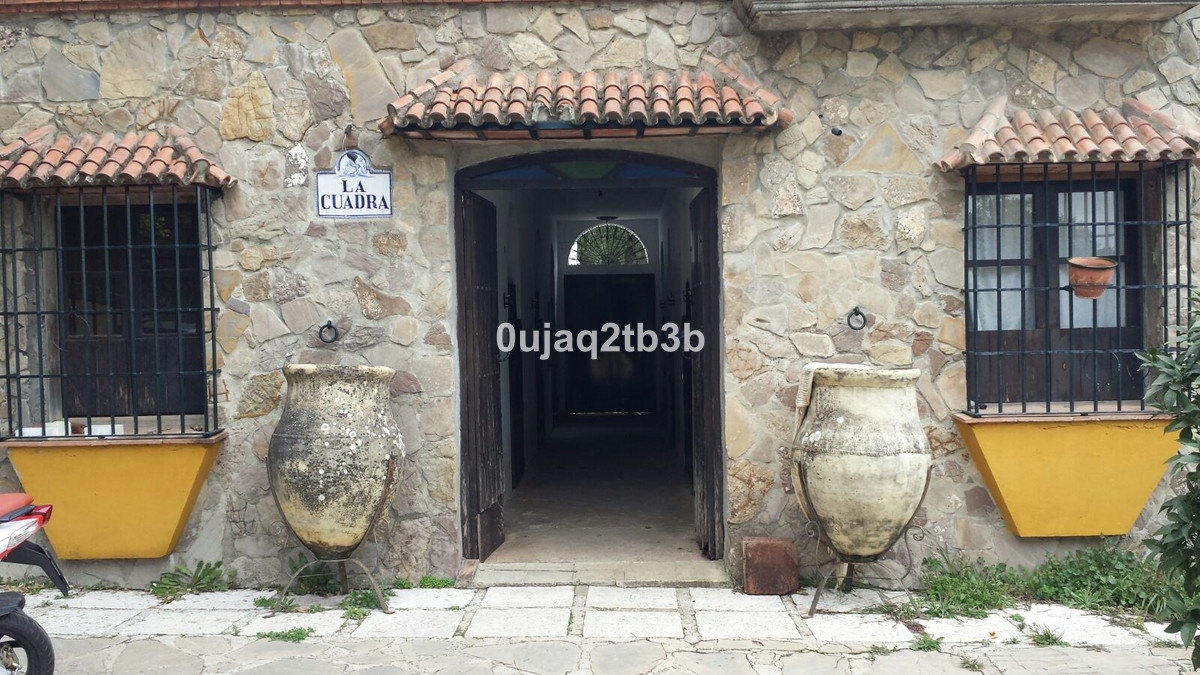 Se vende Finca - Cortijo de 3 dormitorios en Costa Del Sol, Málaga, España