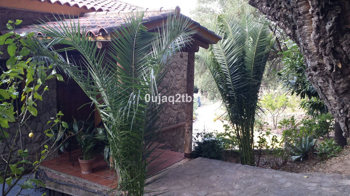 Se vende Finca - Cortijo de 3 dormitorios en Costa Del Sol, Málaga, España