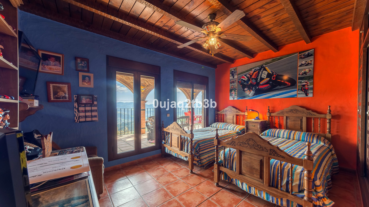 Se vende Finca - Cortijo de 3 dormitorios en Costa Del Sol, Málaga, España