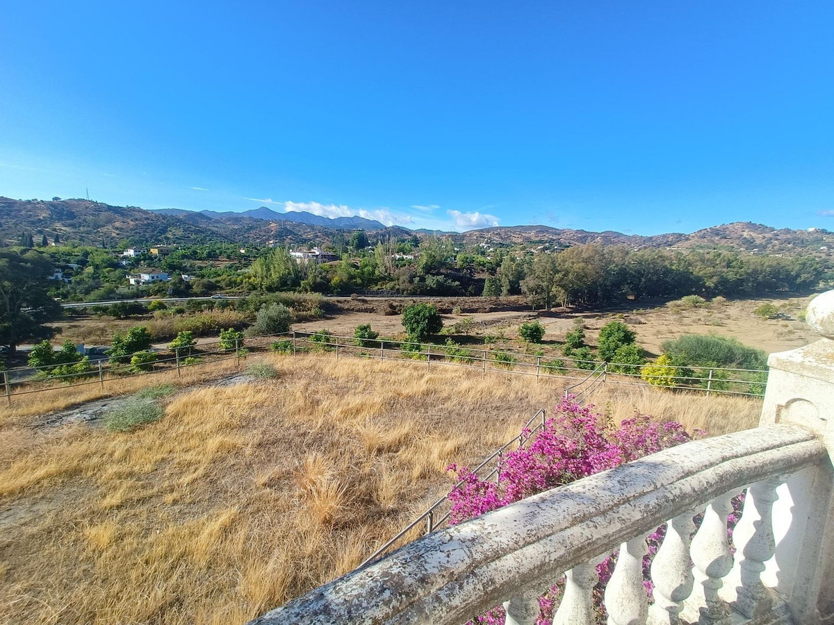6 Bed Townhouse for sale in Coín Costa Del Sol, Málaga, Spain