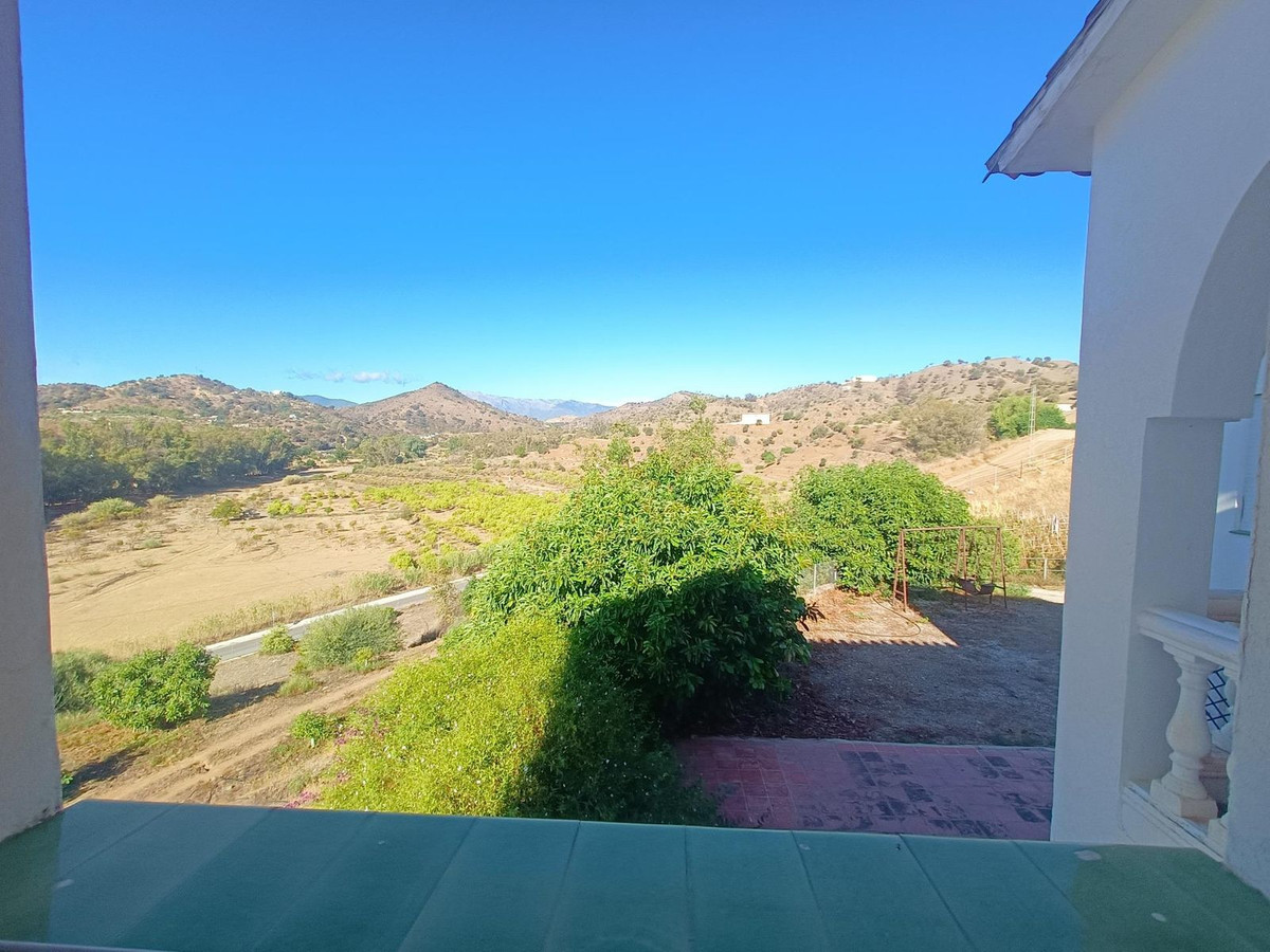 6 Bed Townhouse for sale in Coín Costa Del Sol, Málaga, Spain