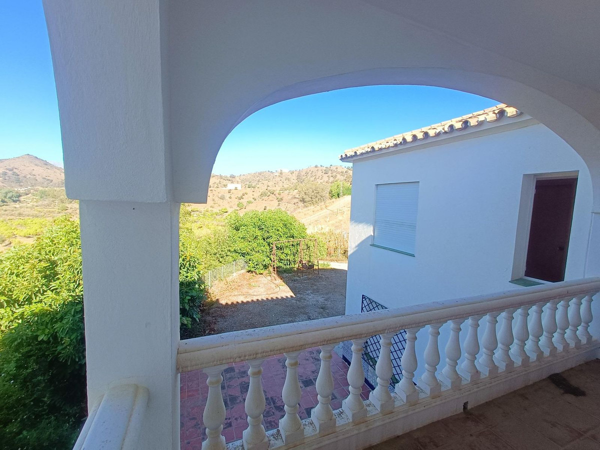 6 Bed Townhouse for sale in Coín Costa Del Sol, Málaga, Spain