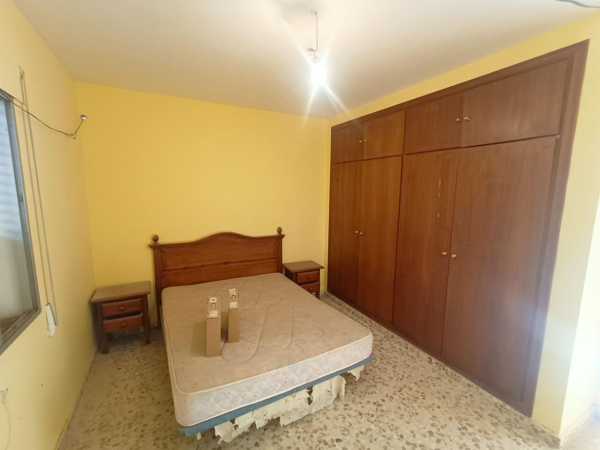 6 Bed Townhouse for sale in Coín Costa Del Sol, Málaga, Spain
