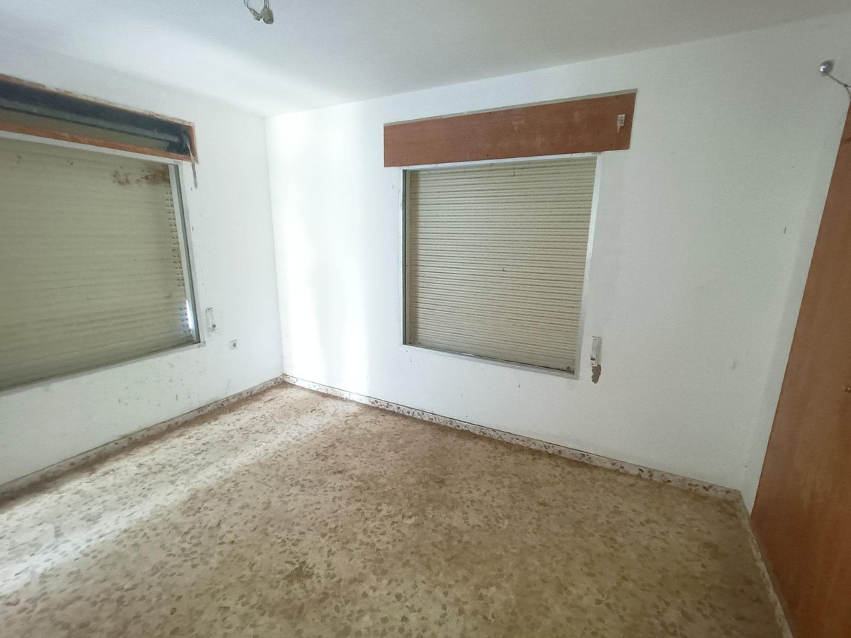 6 Bed Townhouse for sale in Coín Costa Del Sol, Málaga, Spain