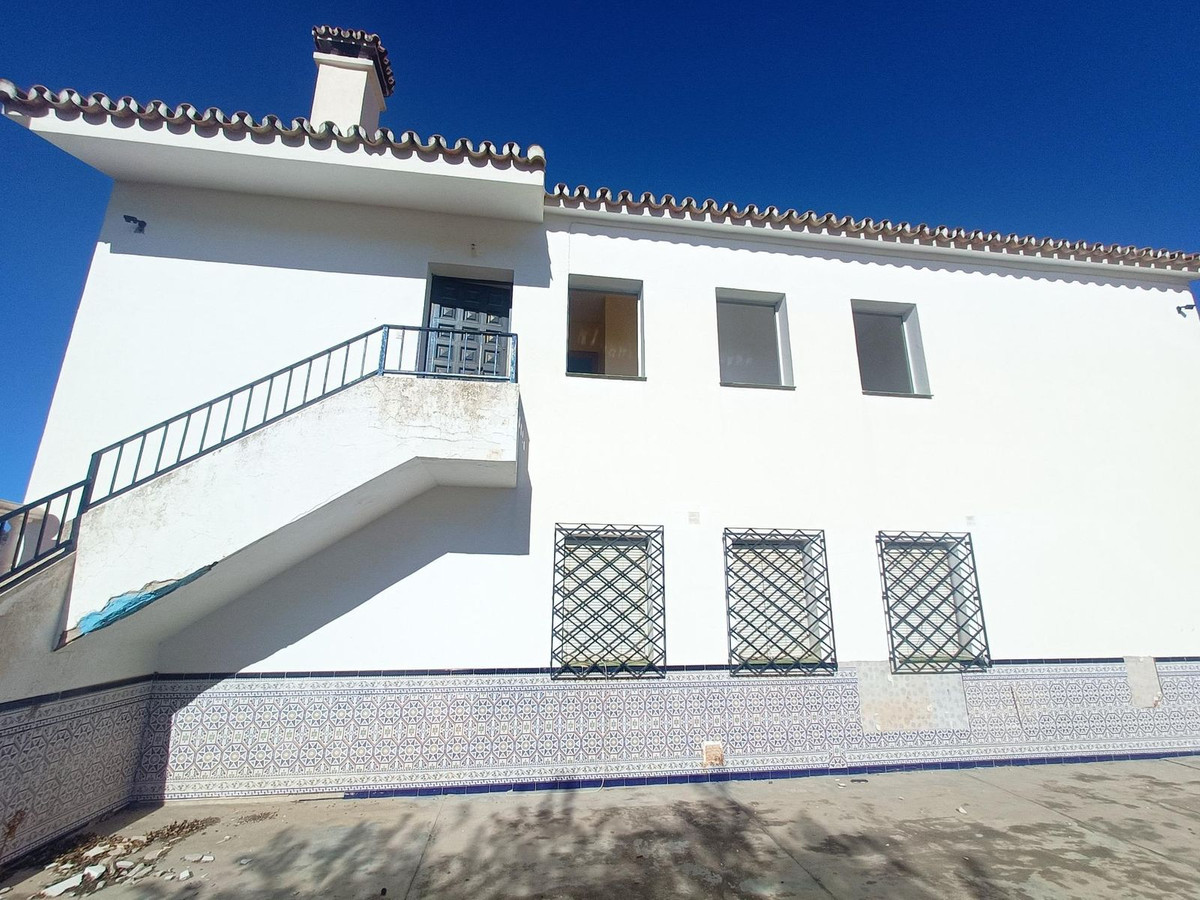 6 Bed Townhouse for sale in Coín Costa Del Sol, Málaga, Spain