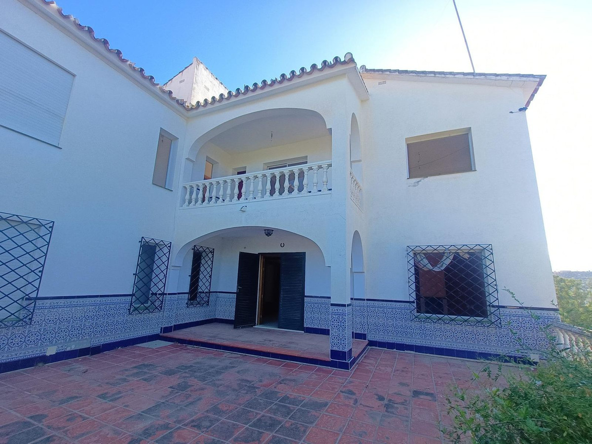 6 Bed Townhouse for sale in Coín Costa Del Sol, Málaga, Spain