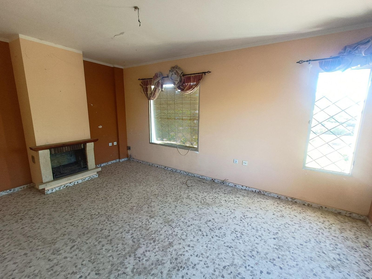 6 Bed Townhouse for sale in Coín Costa Del Sol, Málaga, Spain