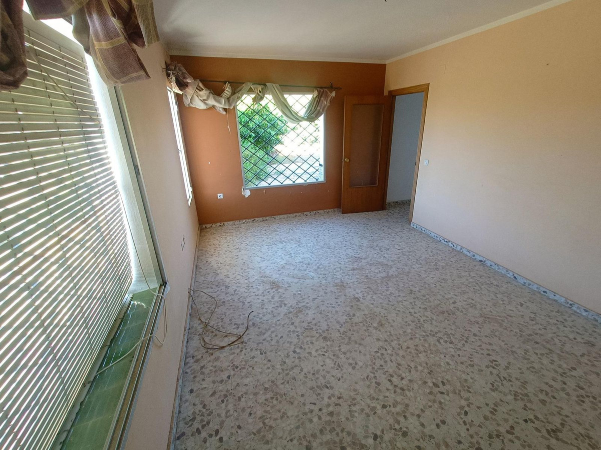 6 Bed Townhouse for sale in Coín Costa Del Sol, Málaga, Spain