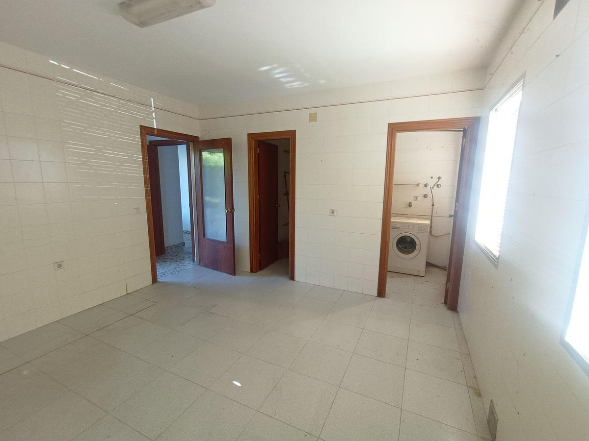 6 Bed Townhouse for sale in Coín Costa Del Sol, Málaga, Spain