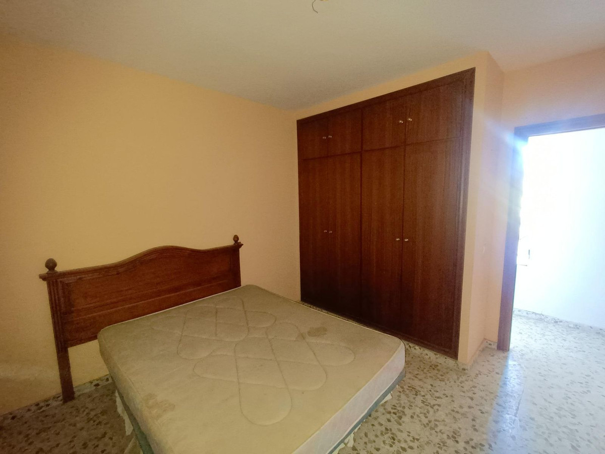 6 Bed Townhouse for sale in Coín Costa Del Sol, Málaga, Spain