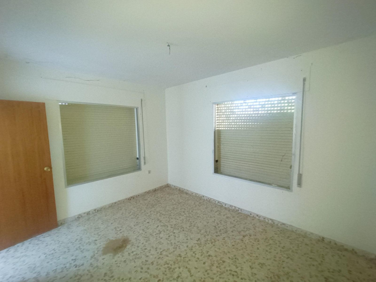 6 Bed Townhouse for sale in Coín Costa Del Sol, Málaga, Spain